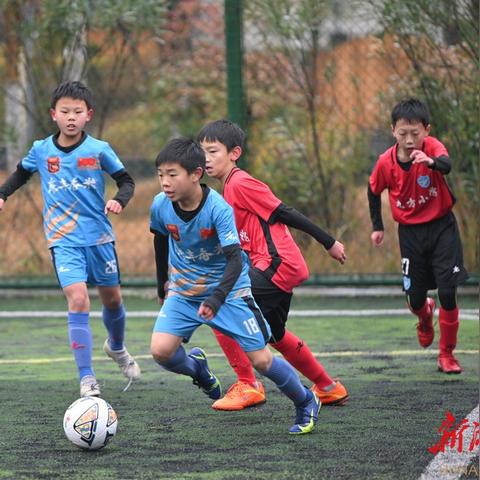 十大足球游戏盘点：揭秘经典之作，体验非凡竞技魅力