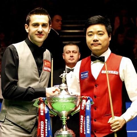 2024年热门高尔夫游戏盘点：揭秘最受欢迎的十大球杆争霸