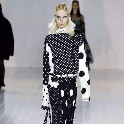 箱庭小偶蛋糕摆放技巧揭秘,轻松打造完美甜品体验 箱庭小偶蛋糕摆放技巧揭秘,轻松打造完美甜品体验