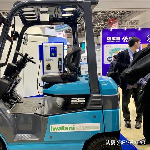 2025共和国之辉兑换码大全，揭秘全新游戏福利攻略