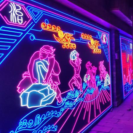 霓虹深渊英雄面具攻略：深度解析无限玩法新策略