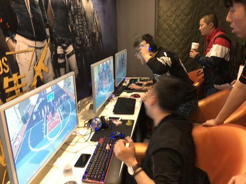 街头篮球SW摇摆人花式技巧盛宴,揭秘极限新高度 街头篮球SW摇摆人花式技巧盛宴,揭秘极限新高度