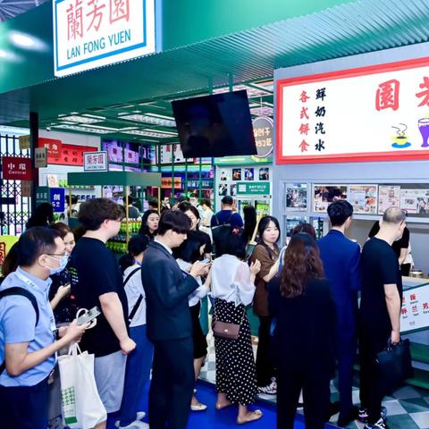 1.2013年的「爆款密码」不是画质,是「让每个人都能当主角」 1.2013年的「爆款密码」不是画质,是「让每个人都能当主角」