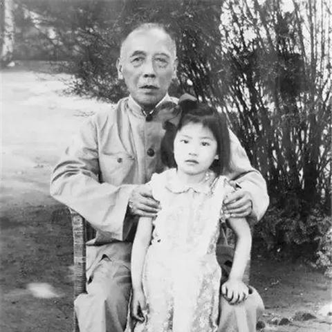 传奇归来国际版官网在哪？2025独家正版入口+新区福利+防坑指南