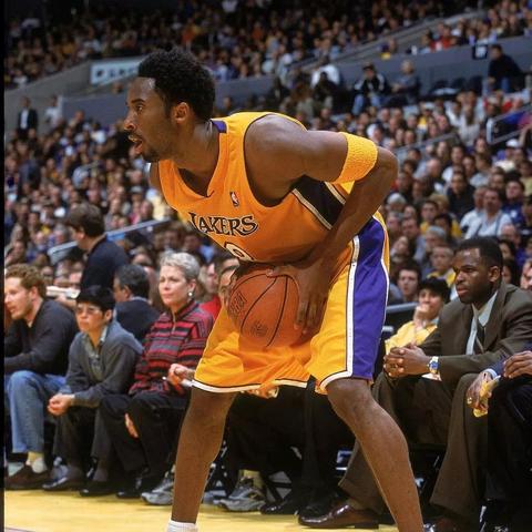 传奇永恒官网真的靠谱？2025最新入口+玩家必看隐藏福利解析