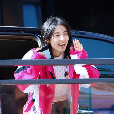 1.76复古私服哪款最稳？老玩家实测3款零氪金高爆服，2025年必试！