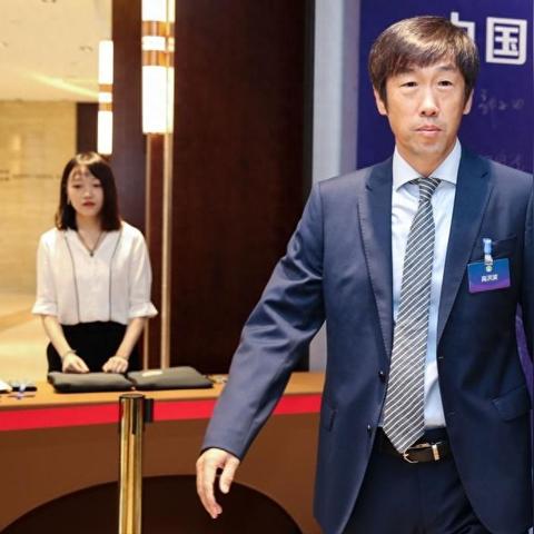 传奇世界官方2026年3月新区隐藏福利揭秘，真能零氪拿顶级装备？