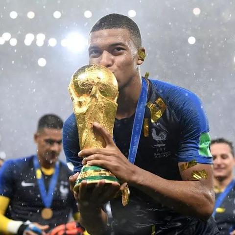 传奇三官网藏着2026最火复古服？隐藏入口+实测细节全曝光